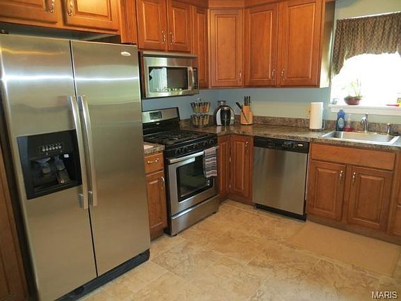 2nd image of 7916 Pembroke Dr