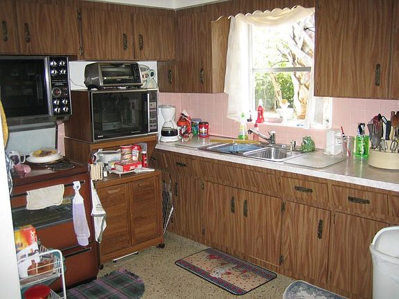 Eat in Kitchen