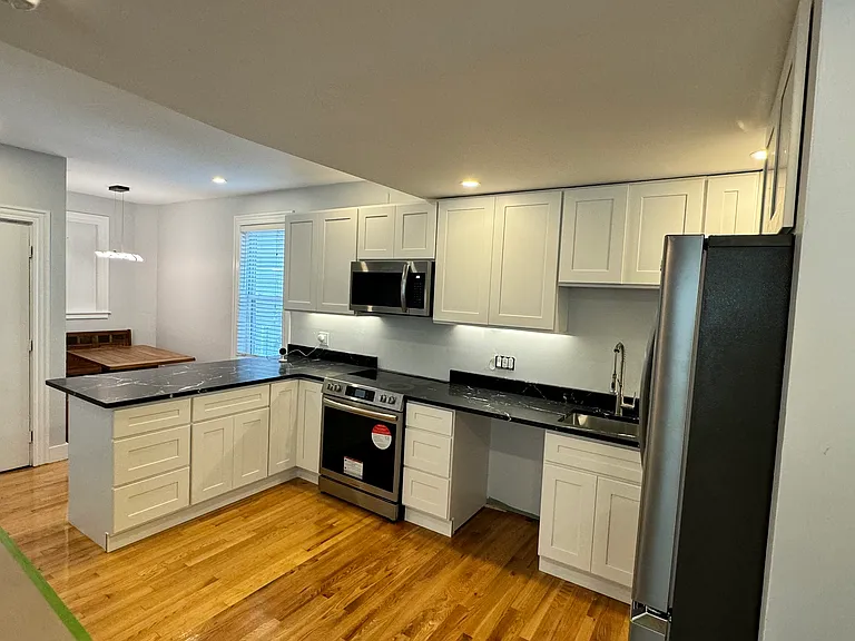 24 Farrington Ave #1A — Photo 11