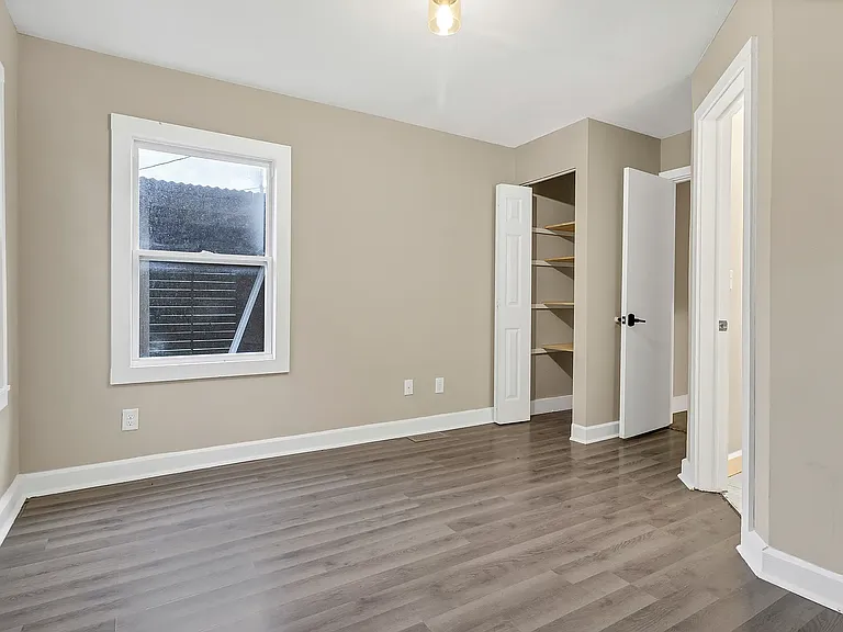 330 Bernard Ave — Photo 36