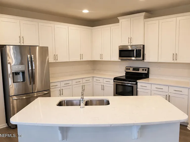 179 Servia Dr — Photo 4