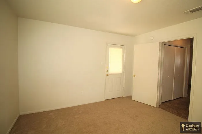401 West Ave E #B — Photo 9