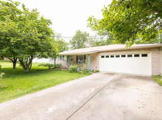 104 Wrigley Dr, Belleville, IL