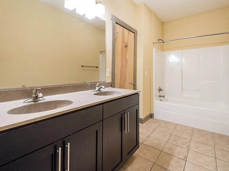 1323 McDonough St #B — Photo 7