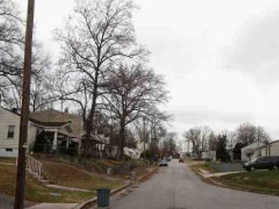 2nd image of 106 Alcock Rd