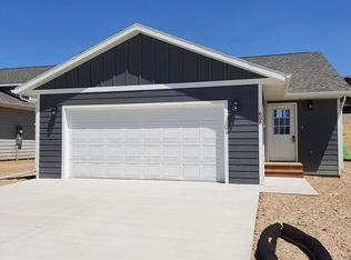 608 Diamond Ridge Blvd, Rapid City, SD 57703