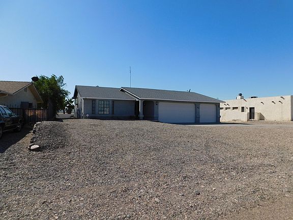 3rd image of 781 Papoose Dr