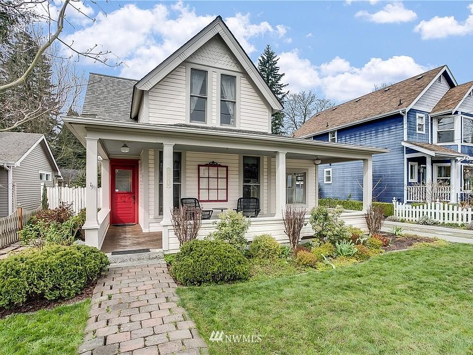 1st image of 824 Pine Ave