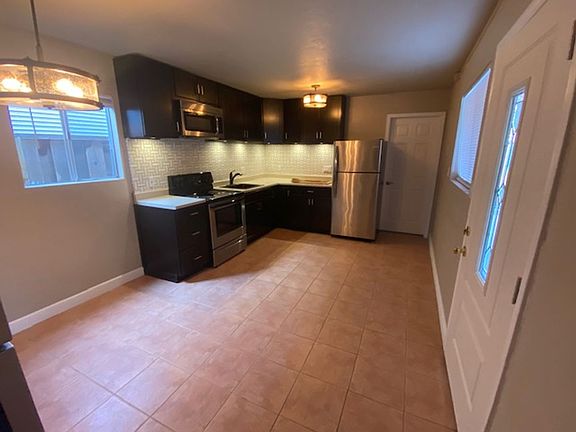 3rd image of 1501 Pomona Ave #1