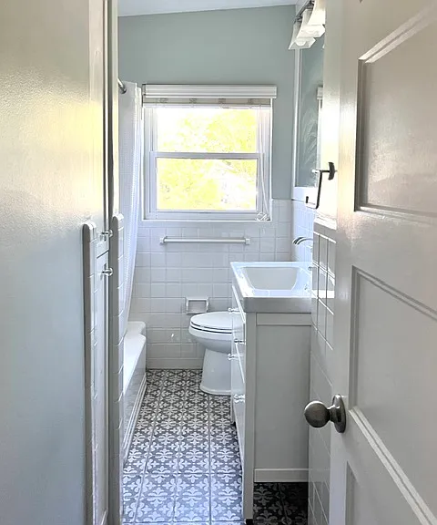 2252 Howard Dr — Photo 31