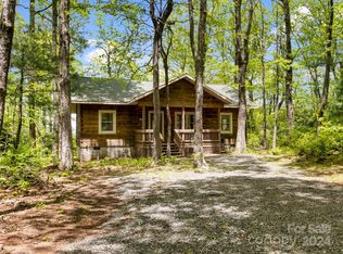 559 Roaring Rock Rd, Black Mountain, NC 28711