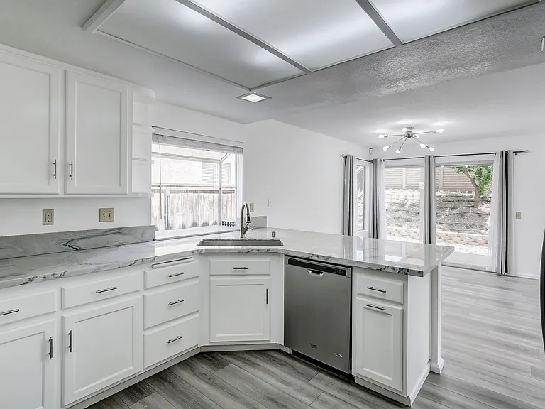 34921 Shadowwood Dr — Photo 20