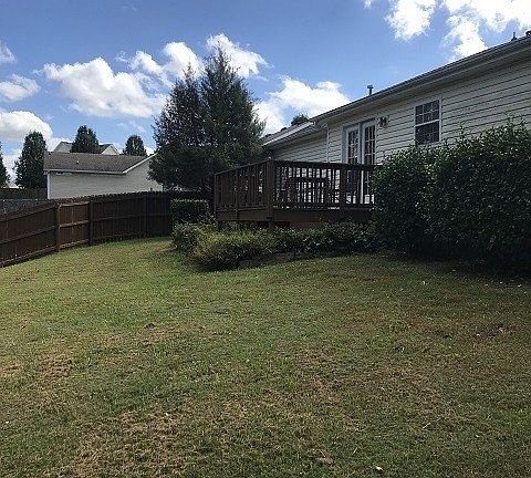 3rd image of 287 Shadyside Ln