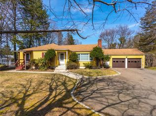 315 Rimmon Rd, Woodbridge, CT 06525