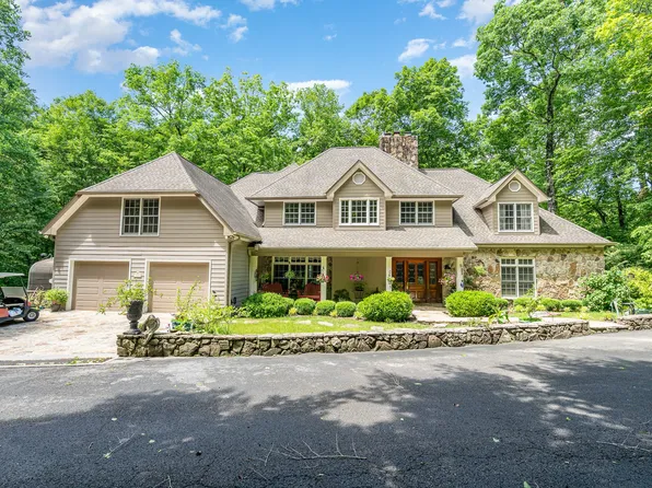 165 Timber Falls Ln, Tullahoma, TN 37388
