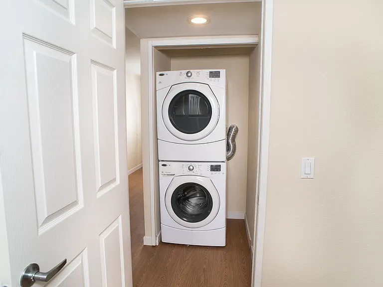 5500 Owensmouth Ave #329 — Photo 10