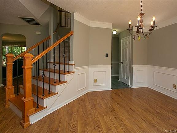 5th image of 9107 Strattonville Ct