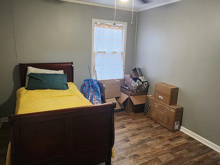 313 Vienna St — Photo 20