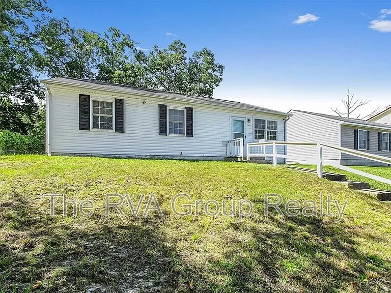 1500 Luther Blvd — Photo 2