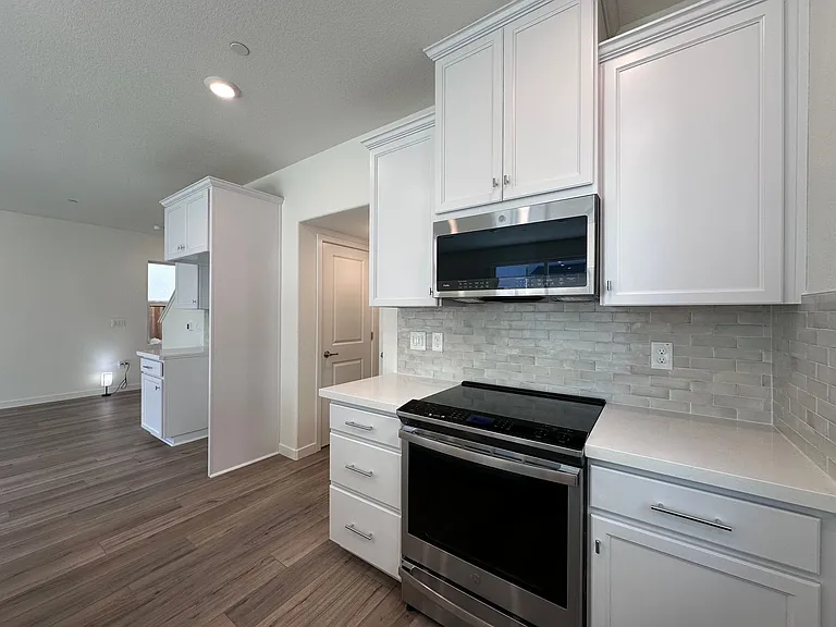 3396 Shaker Way — Photo 15