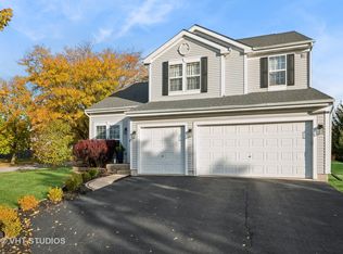 1838 Clarendon Ln, Aurora, IL 60504