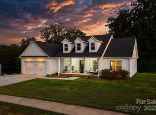 1724 Ivey Ct, Maiden, NC 28650
