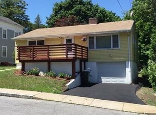 33 Converse Pl, New London, CT 06320