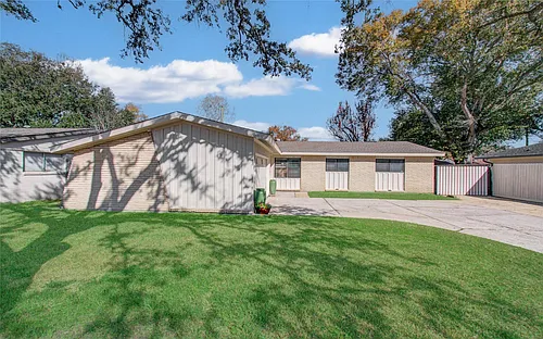 5926 Ettrick Dr Photo 1