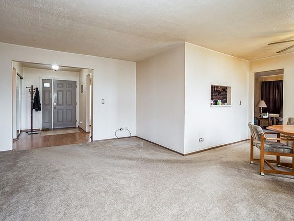 Living Room / Dining Room