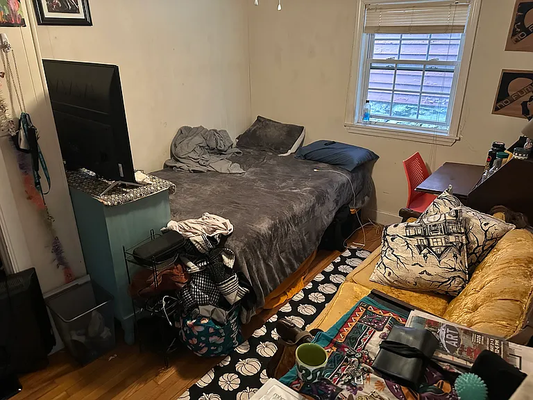 76 College Ave #R — Photo 6
