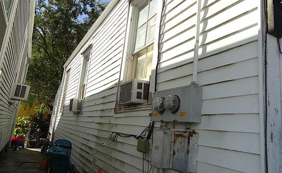 3rd image of 4612 S Robertson St