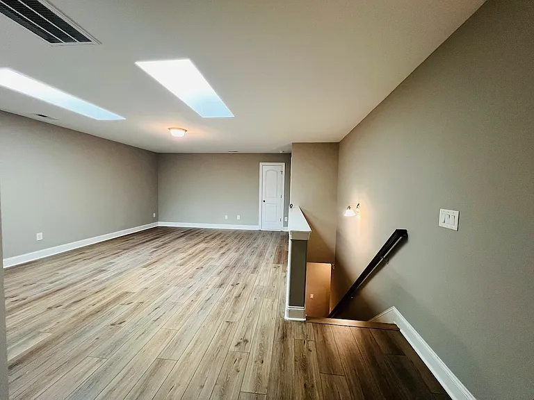1618 Cedar Hill Way — Photo 40