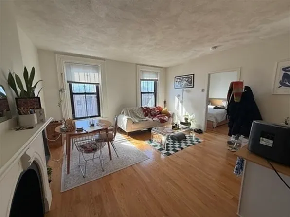 701 Massachusetts Ave APT 10, Boston, MA 02118