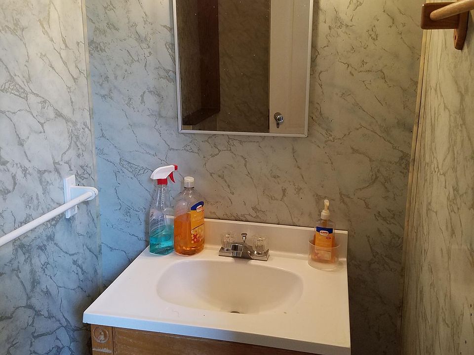 2nd image of 726 Walnut St