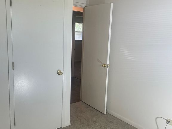 5th image of 167 Frederick Dr