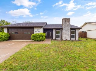 2607 Treeview Dr, Arlington, TX 76016