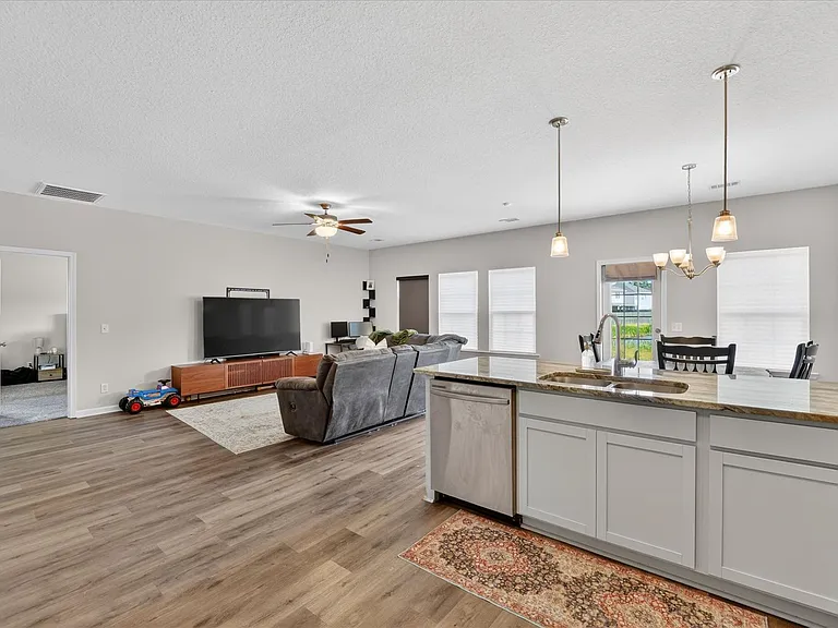 539 Brightleaf Cir — Photo 12