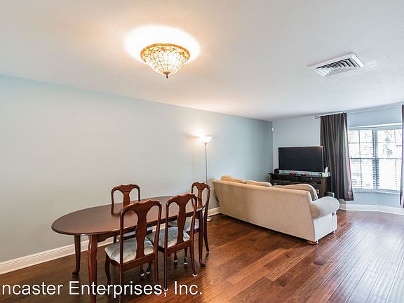 5th image of 514 W Hilda Dr
