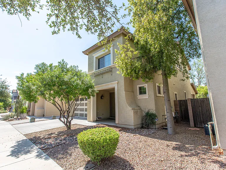 18815 E Swan Dr — Photo 3