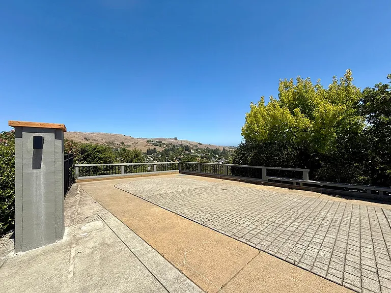 51 Via Los Altos — Photo 44