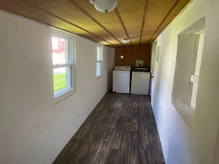 705 Low Gap Rd — Photo 6