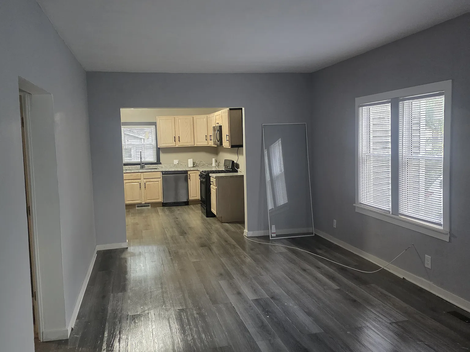109 Bowen Pl — Photo 2