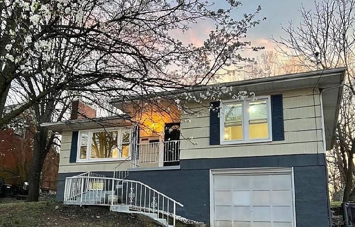 1st image of 214 Norwood Dr
