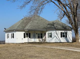 1534 County Road 214, Glasgow, MO 65254