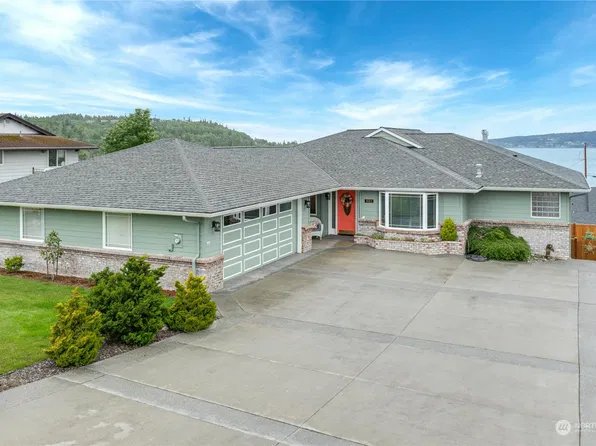 1053 Vista Del Monte Street, Camano Island, WA 98282