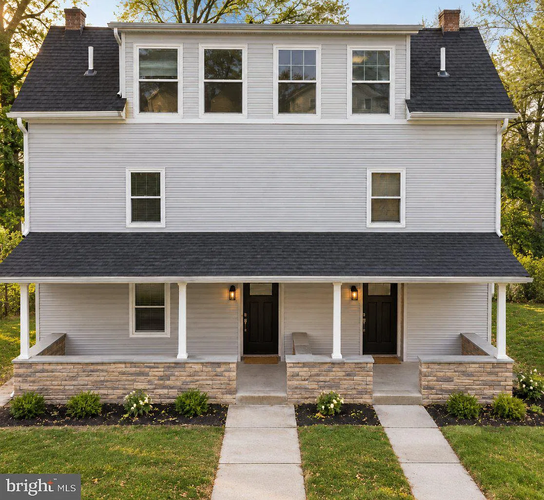 4 bed, 1.5 bath, 2200 sqft, $2,000 — Photo 1