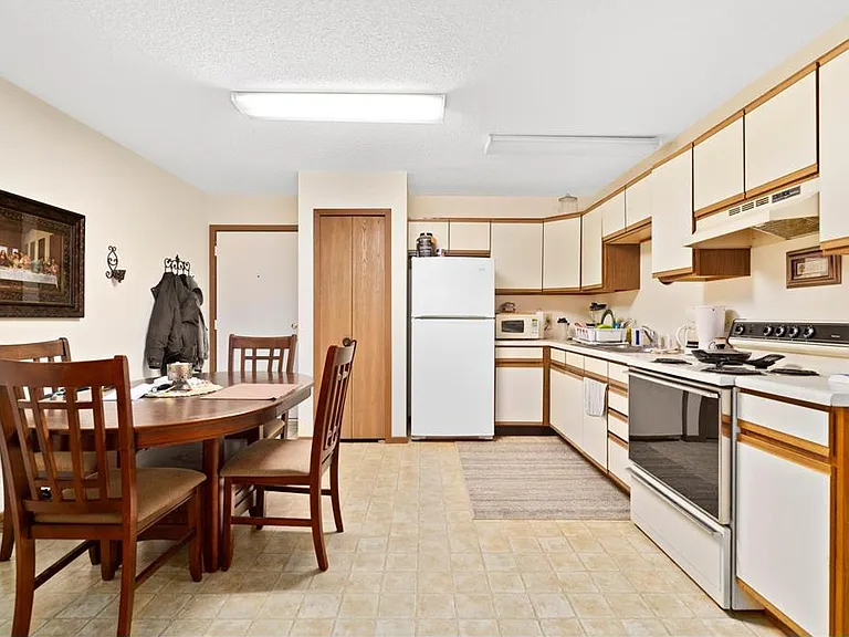26016 Birch Ave #1 — Photo 17