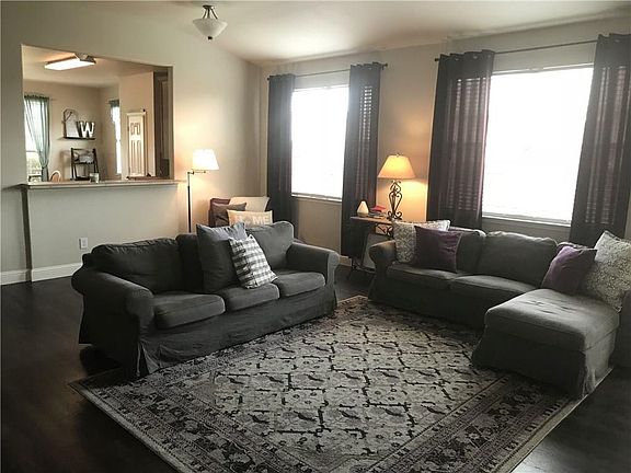 5th image of 3429 Fashion St