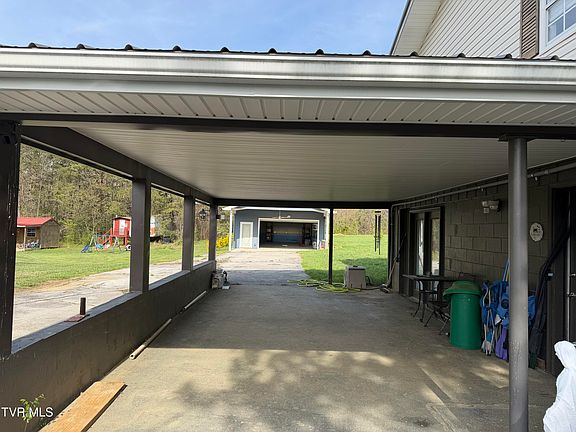 5th image of 520 Cedar Creek Rd