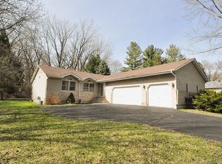 164 Columbia St NW, Poplar Grove, IL
